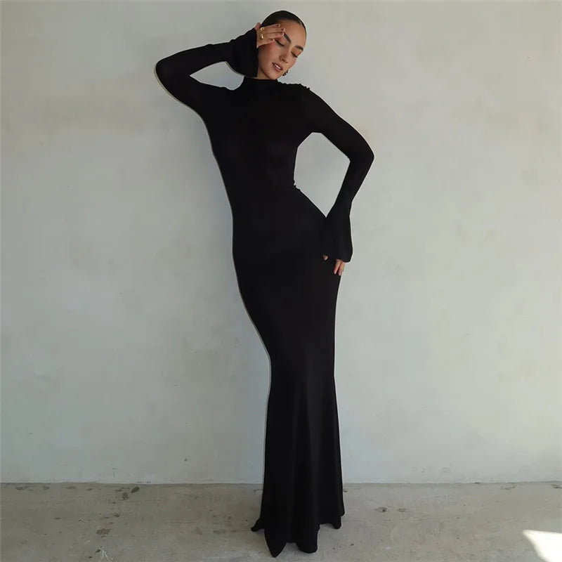 Robe dos nu à manches longues
